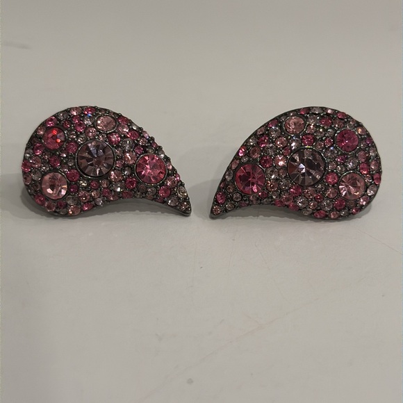 Kenneth Jay Lane Crystal Pave teardrop earrings, gunmetal and pink crystal - Picture 1 of 4